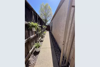 6228 Winton Street, Dallas, TX 75214 - Photo 11