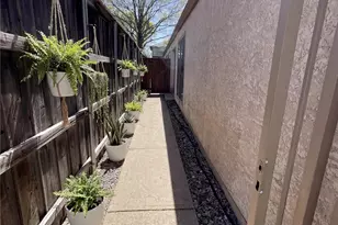 6228 Winton St, Dallas, TX 75214 - Photo 11