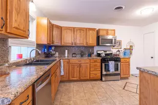 2422 Santa Cruz Dr, Dallas, TX 75227 - Photo 9