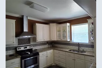 401 Powers Street, Lacy Lakeview, TX 76705 - Photo 7
