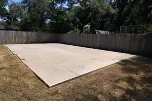 401 Powers St, Lacy Lakeview, TX 76705 - Photo 19