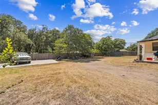 401 Powers St, Lacy Lakeview, TX 76705 - Photo 15