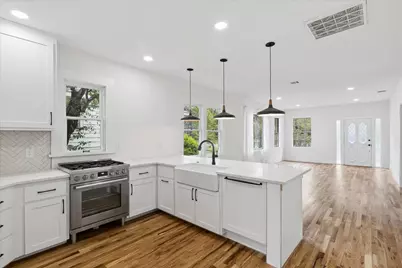 2250 Lipscomb Street, Fort Worth, TX 76110 - Photo 11