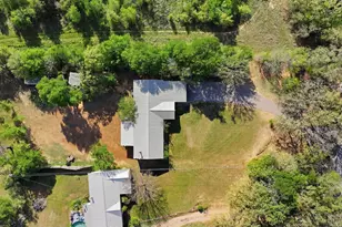 1000 Forest Oaks St, Azle, TX 76020 - Photo 25