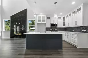 810 Euclid St, Cleburne, TX 76033 - Photo 1