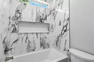 810 Euclid St, Cleburne, TX 76033 - Photo 27