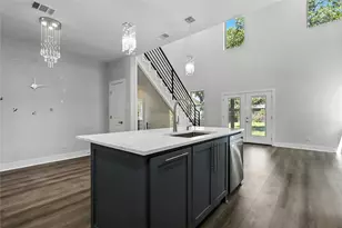 810 Euclid St, Cleburne, TX 76033 - Photo 7