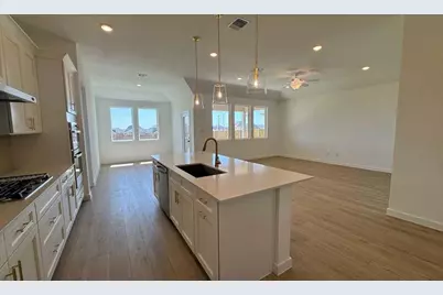 712 Tyronza Drive, Justin, TX 76247 - Photo 5