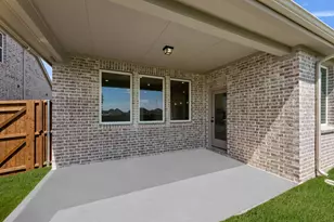 712 Tyronza Dr, Justin, TX 76247 - Photo 5