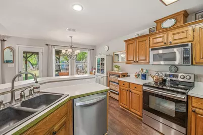 1408 Spanish Trail Drive, Granbury, TX 76048 - Photo 11