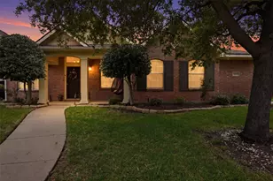 5605 Southern Hills Dr, North Richland Hills, TX 76180 - Photo 3