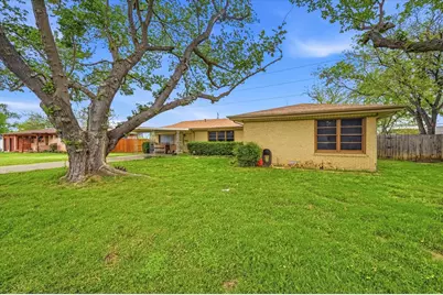 4212 Ken Michael Court, North Richland Hills, TX 76180 - Photo 3
