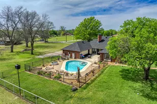 501 N Van Zandt St, Tioga, TX 76271 - Photo 29