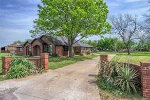 501 N Van Zandt St, Tioga, TX 76271 - Photo 3