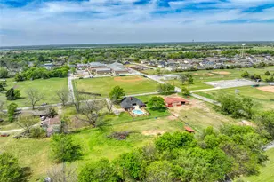 501 N Van Zandt St, Tioga, TX 76271 - Photo 31