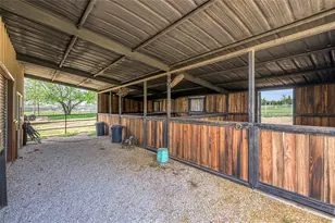 501 N Van Zandt St, Tioga, TX 76271 - Photo 23