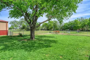 501 N Van Zandt St, Tioga, TX 76271 - Photo 25