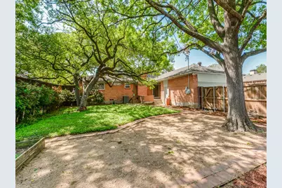 6327 Town Hill Lane, Dallas, TX 75214 - Photo 25