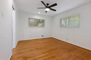 6327 Town Hill Ln, Dallas, TX 75214 - Photo 17
