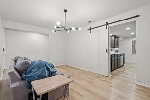 514 Bow Arrow Dr, Dallas, TX 75224 - Photo 5