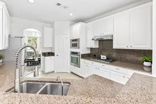 12165 Shoal Creek Dr, Frisco, TX 75035 - Photo 9