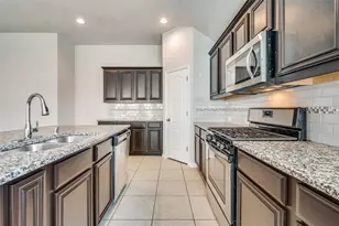 1033 Water Garden Cir, Little Elm, TX 75068 - Photo 11