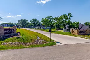 2029 Shady Crk Xing, Azle, TX 76020 - Photo 3