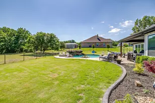2029 Shady Crk Xing, Azle, TX 76020 - Photo 33