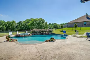 2029 Shady Crk Xing, Azle, TX 76020 - Photo 27
