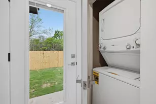 1004 S 1st St, Sherman, TX 75090 - Photo 23