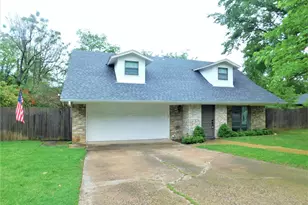 126 Bluebonnet Dr, Highland Village, TX 75077 - Photo 1