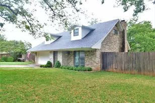 126 Bluebonnet Dr, Highland Village, TX 75077 - Photo 3