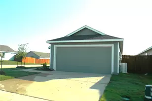 300 Sycamore Pl, Wilmer, TX 75141 - Photo 1