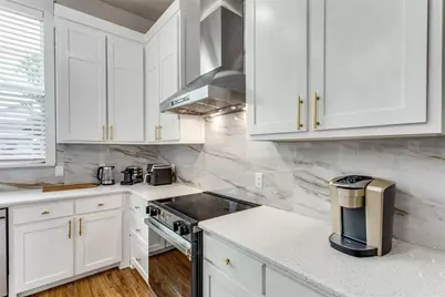 1309 E Peach Street, Fort Worth, TX 76102 - Photo 9