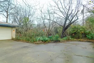 1128 Thomas St, Denton, TX 76201 - Photo 27