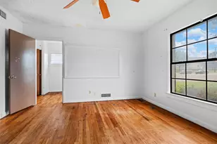 101 W Park Row Dr, Arlington, TX 76010 - Photo 19