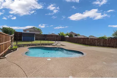 905 Elizabeth Drive, Lewisville, TX 75067 - Photo 3
