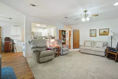 642 Half Moon Way, Runaway Bay, TX 76426 - Photo 5