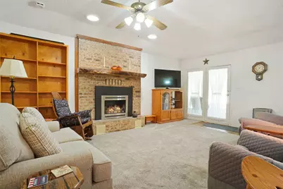 642 Half Moon Way, Runaway Bay, TX 76426 - Photo 3