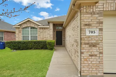 705 Loftin Street, Crowley, TX 76036 - Photo 3