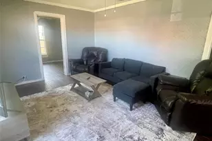 220 Ponder St, Sulphur Springs, TX 75482 - Photo 3