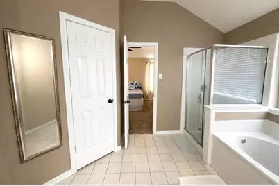 208 Creek Point Lane, Arlington, TX 76002 - Photo 11