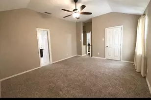 208 Creek Point Ln, Arlington, TX 76002 - Photo 9