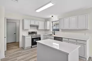 10804 Edgewater Dr, Benbrook, TX 76126 - Photo 7