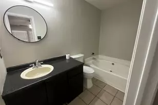 806 Langford Dr, Arlington, TX 76018 - Photo 9