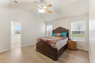 2209 Wells Fargo Ct, Bridgeport, TX 76426 - Photo 11