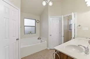 2209 Wells Fargo Ct, Bridgeport, TX 76426 - Photo 13