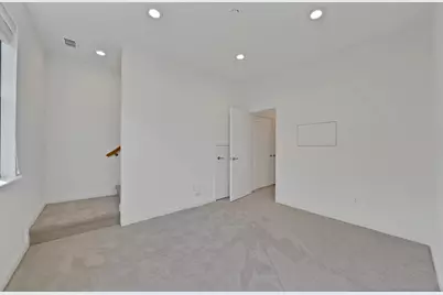 2420 Hugo Street #3, Dallas, TX 75204 - Photo 31