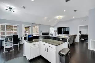 5948 Woodoak Dr, Dallas, TX 75249 - Photo 11