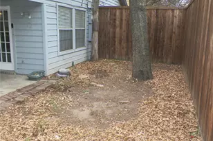 1432 Palmnold Cir W, Fort Worth, TX 76120 - Photo 15